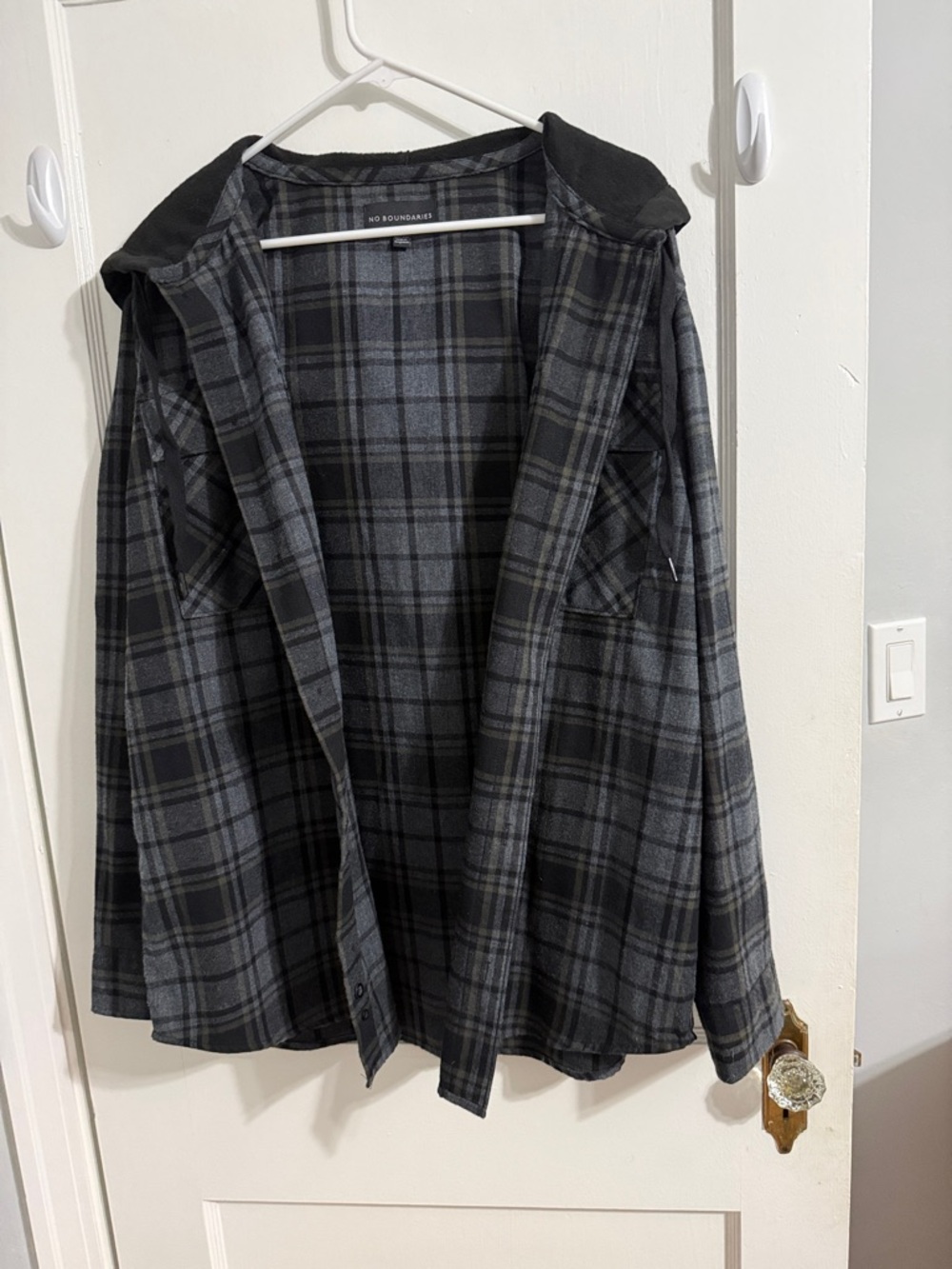 No Boundaries Gray and Black Plaid Button Shirt Jacket